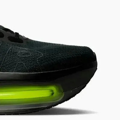 Vomero Premium Black Volt
